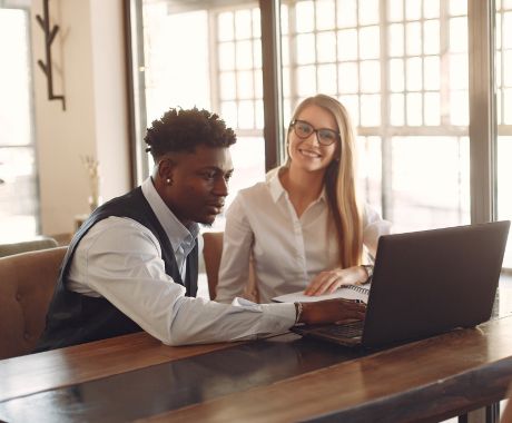 Témoignage de Laurent, qui s'est formé en Community management pour apprendre à utiliser les réseaux sociaux pour son activité. à Mulhouse